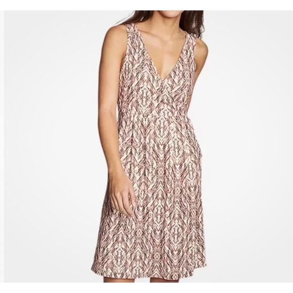 Eddie Bauer Aster Crossover Outdoor Adventure Dress in Dust Rose Print SZ M - Picture 1 of 8